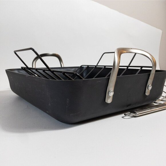 Calphalon Contemporary Hard Anodized Nonstick 16-Inch Roasting Pan - Picture 6 of 13